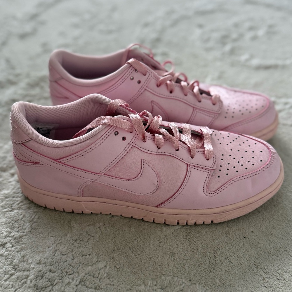 Nike Blush Pink Sneakers